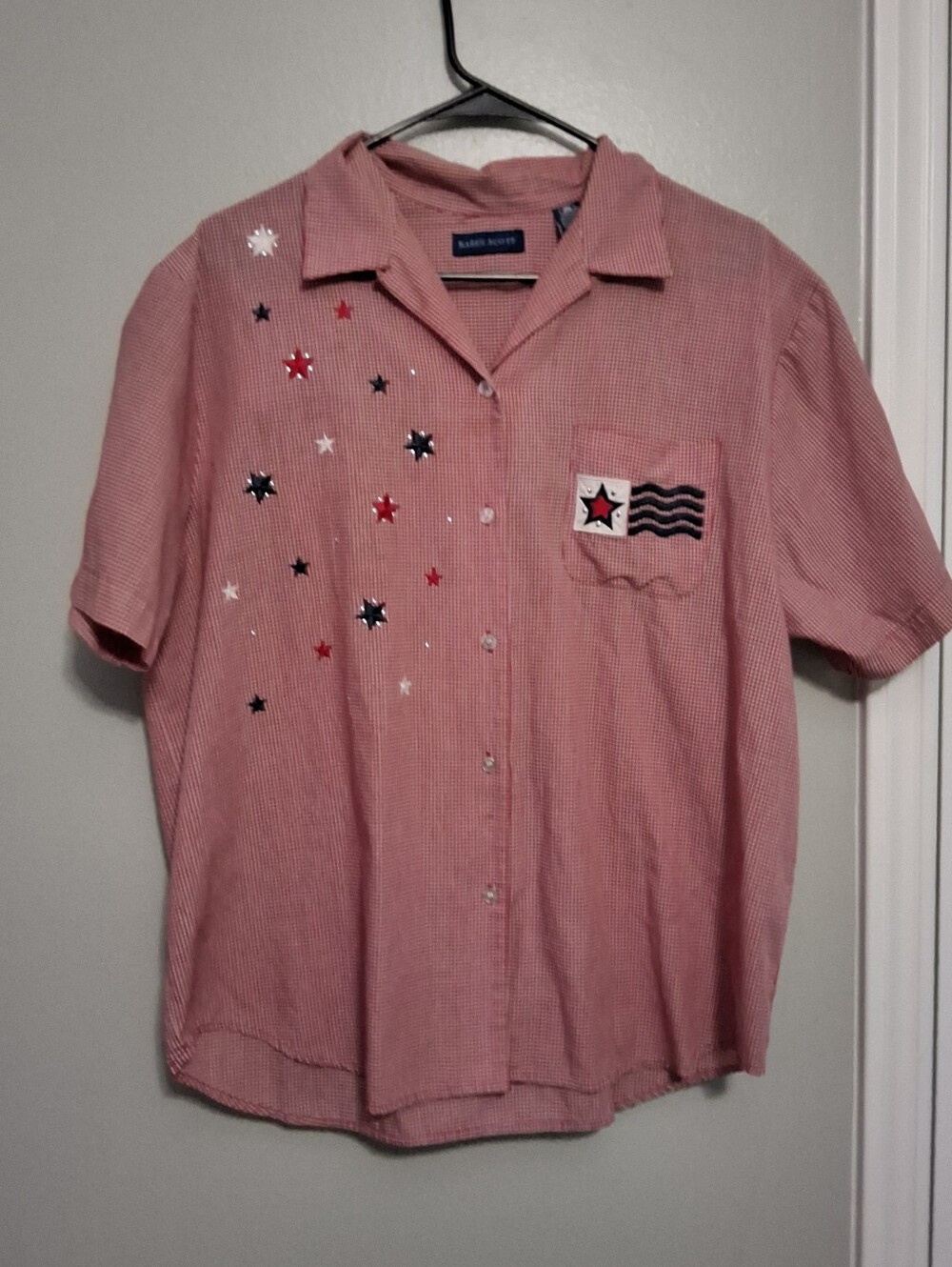 Karen Scott Pink Short-Sleeve Button-Down Shirt with Star Appliqués